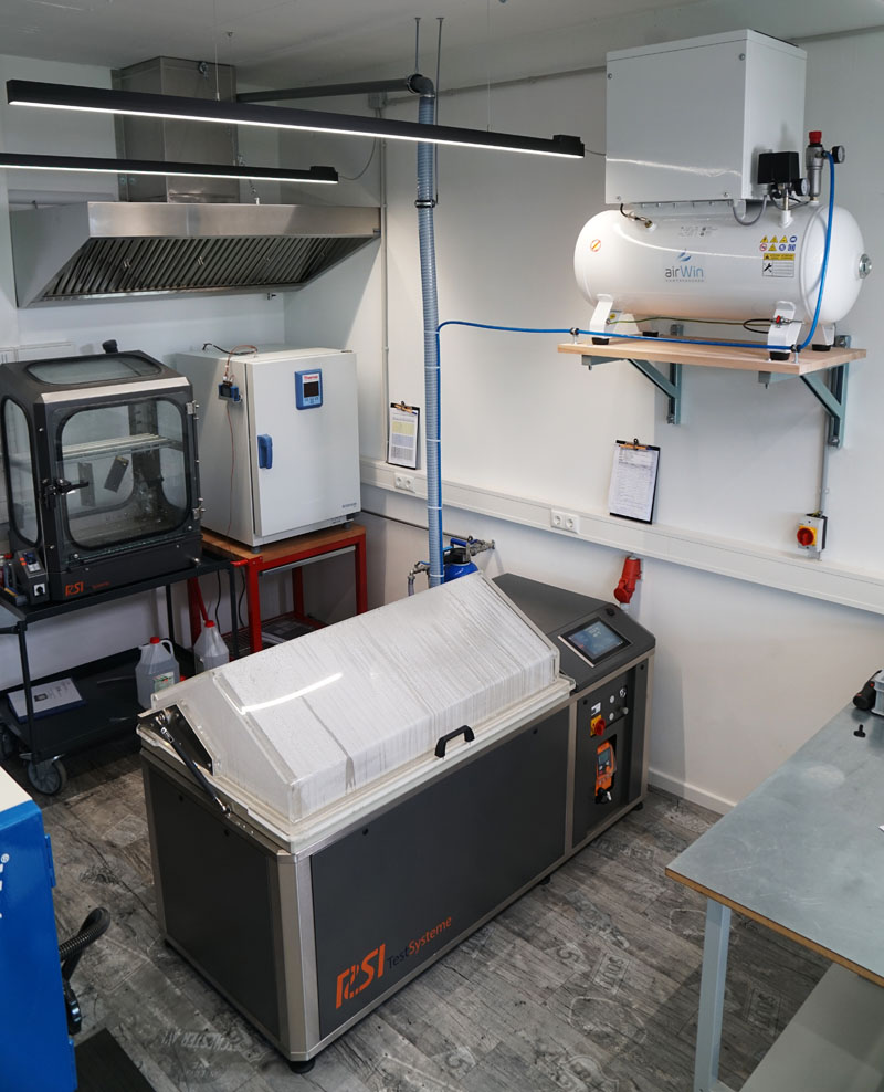 Salzsprühnebel-Klimakammer im Technischen Labor der IBEKOR GmbH